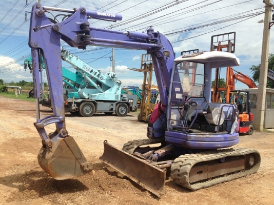 รถแบคโฮ KOMATSU PC50UU-2