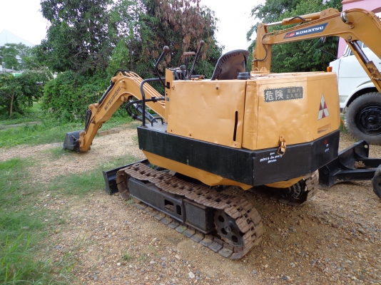 ขายรถแมคโคร MITSUBISHI MS 02 M ติดต่อคุณยุทธิ์ โทร. 081-9870866 คุณจิ๊ด โทร. 089-7949488