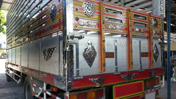 รถบรรทุก 6 ล้อ ยี่ห้อ ISUZU รุ่น FTR 200 แรงม้า