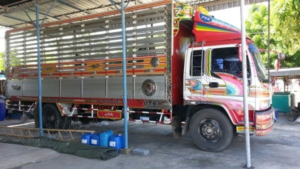 รถบรรทุก 6 ล้อ ยี่ห้อ ISUZU รุ่น FTR 200 แรงม้า