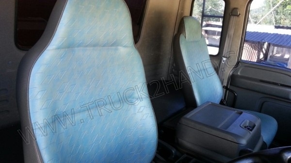 รถบรรทุก 6 ล้อ ยี่ห้อ ISUZU รุ่น FTR 200 แรงม้า