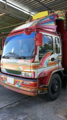 รถบรรทุก 6 ล้อ ยี่ห้อ ISUZU รุ่น FTR 200 แรงม้า