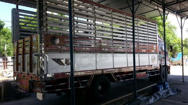 รถบรรทุก 6 ล้อ ยี่ห้อ ISUZU รุ่น FTR 200 แรงม้า