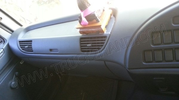 รถบรรทุก 6 ล้อ ยี่ห้อ ISUZU รุ่น FTR 200 แรงม้า