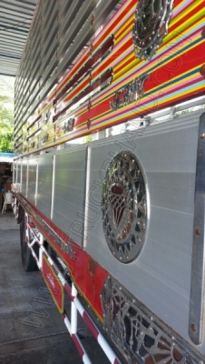 รถบรรทุก 6 ล้อ ยี่ห้อ ISUZU รุ่น FTR 200 แรงม้า