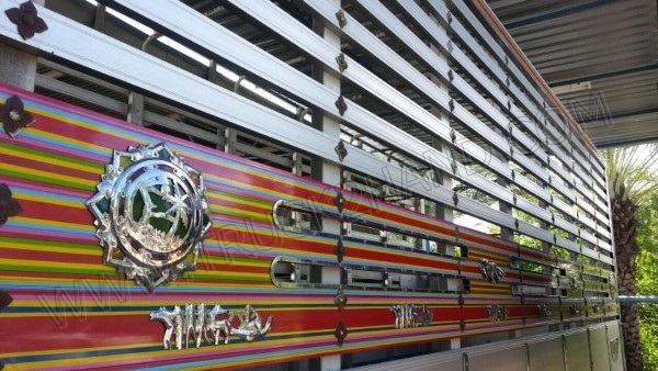 รถบรรทุก 6 ล้อ ยี่ห้อ ISUZU รุ่น FTR 200 แรงม้า