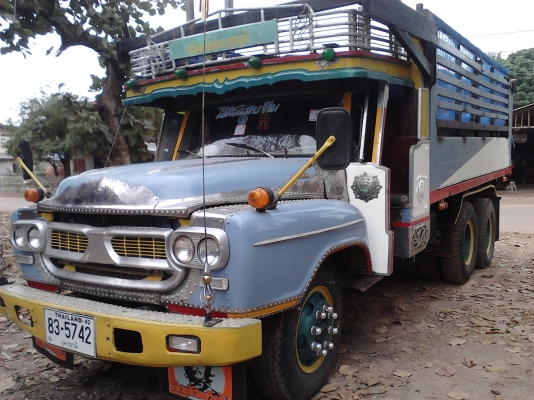 ขายสิบล้อหน้ายาว