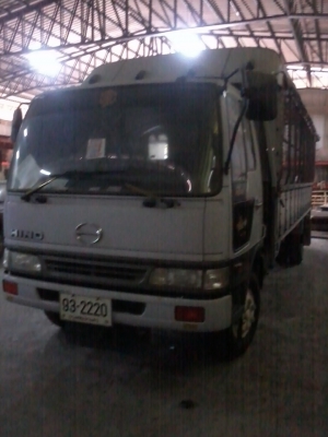 ขายด่วนรถบรรทุก6ล้อ HINO FC3J เครื่องJO7C 160 แรงปี40 รถสภาพดีมาก วิ่งได้83xxxกิโลเมตร เล่มทะเบียนพร้อมโอนครับ