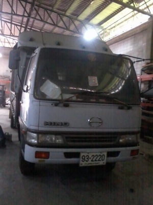 ขายด่วนรถบรรทุก6ล้อ HINO FC3J เครื่องJO7C 165 แรงปี40 รถสภาพดีมาก วิ่งได้83xxxกิโลเมตร เล่มทะเบียนพร้อมโอนครับ