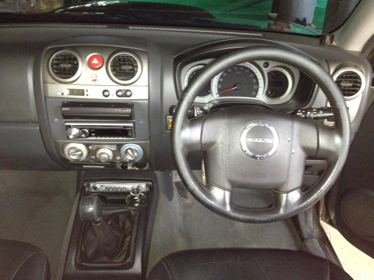 ขายรถบ้าน izusu D-max ปี 50 เครื่ง 3000 vgs Turbo ตัวtopสุด