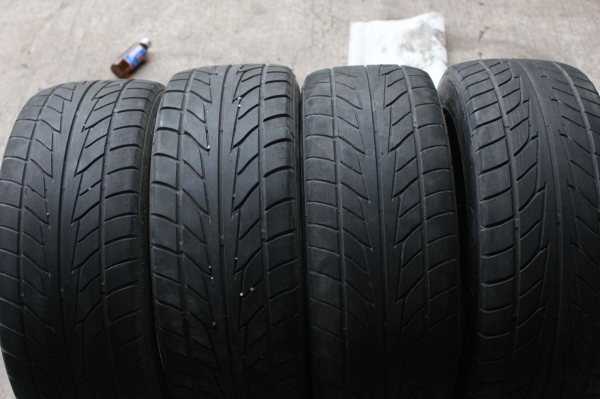 ขายยางNITTO NT555  195-55-15 ปี10 ดอกหนาๆ ถูกๆ4เส้น  2800.-