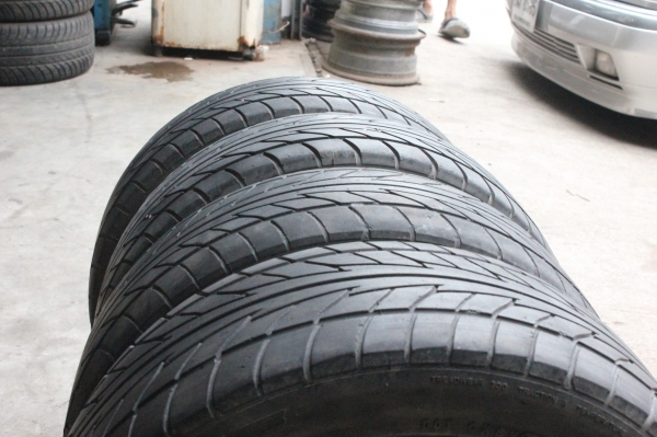 ขายยางNITTO NT555 195-55-15 ปี10 ดอกหนาๆ ถูกๆ4เส้น 2800.- ขายยางNITTO NT555 195-55-15 ปี10 ดอกหนาๆ ถูกๆ4เส้น 2800.-