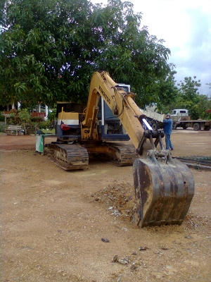 ขายแบคโฮ KOMUSU PC60 รุ่น5 แทรกตัวเดินดี เครื่องยนต์ฟิตใหม่ ปั้มไฮโดรริกทำใหม่ สภาพดีมาก พร้อมใช้งาน