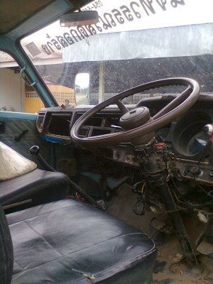 ขายรถ6ล้อ ISUZU KS22 รถเคยติดเครน เครื่องยนต์110 แรงม้า ยางดี คัชซีใช้ได้ ทะเบียนพร้อมโอน