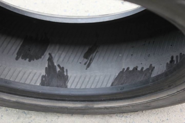 ขายยางNITTO NT555  195-55-15 ปี09ดอกหนาๆ ถูกๆ2เส้น  1200.-