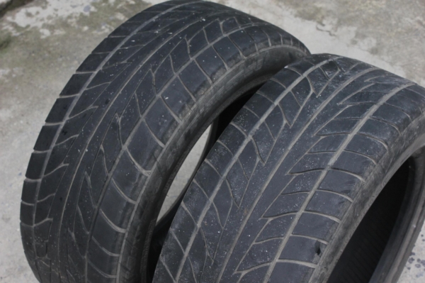 ขายยางNITTO NT555  195-55-15 ปี09ดอกหนาๆ ถูกๆ2เส้น  1200.-