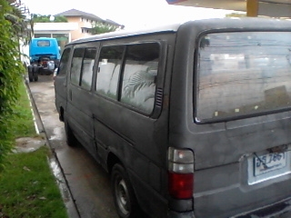 รถตู้หัวจรวดปี 92ทะเบียนแท้ชุดโอนครบๆราคาถูกๆมาแล้วคับ และมีกะบะเลสมาสด้าb2500ตอนเดียวช่วงยาว