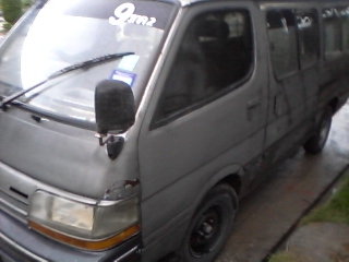 รถตู้หัวจรวดปี 92ทะเบียนแท้ชุดโอนครบๆราคาถูกๆมาแล้วคับ และมีกะบะเลสมาสด้าb2500ตอนเดียวช่วงยาว