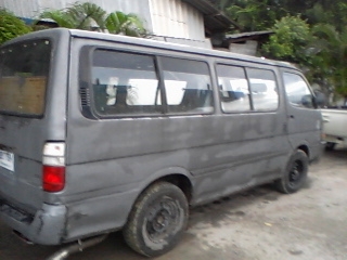 รถตู้หัวจรวดปี 92ทะเบียนแท้ชุดโอนครบๆราคาถูกๆมาแล้วคับ และมีกะบะเลสมาสด้าb2500ตอนเดียวช่วงยาว