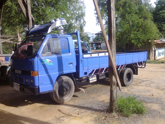 ขาย NKR 58L  110 แรง  รถห้าง เครื่องดี แชชซีสวยครับ พื้นกระบะปูสแตนเลสครับ