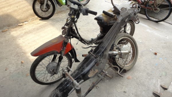 ขาย ซากมอเตอร์ไซค์ 2 คัน ตามสภาพครับ