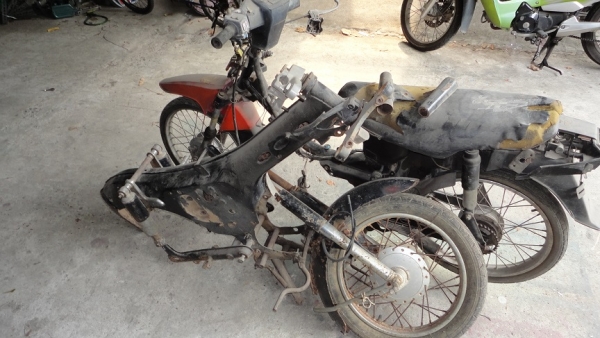 ขาย ซากมอเตอร์ไซค์ 2 คัน ตามสภาพครับ