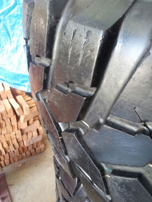 ขายยาง maxxis 35x12.5x15