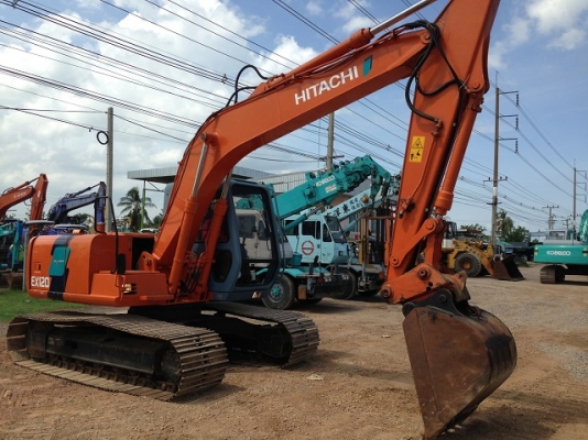 รถแบคโฮ HITACHI EX120-3