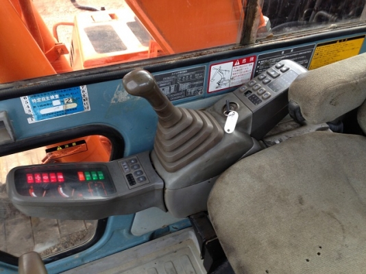 รถแบคโฮ HITACHI EX120-3