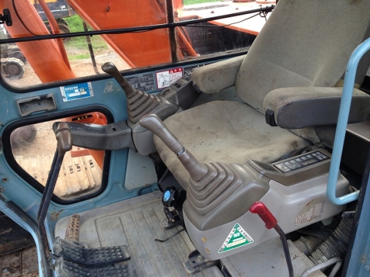 รถแบคโฮ HITACHI EX120-3