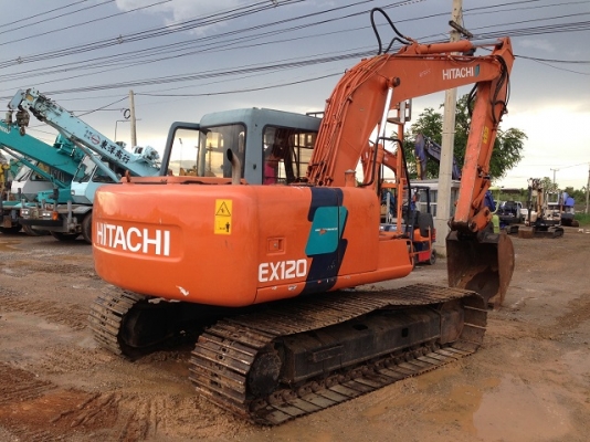 รถแบคโฮ HITACHI EX120-3