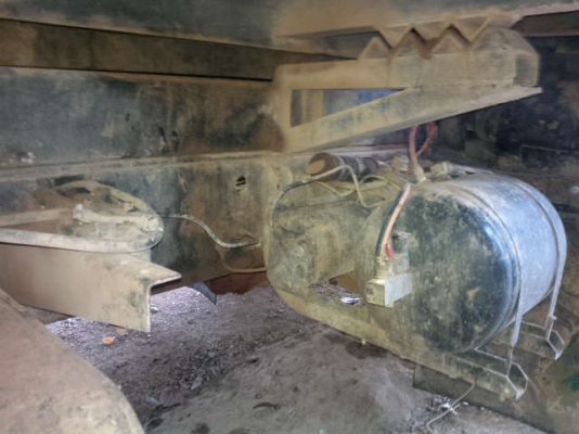 รถอีซูซุ 6 ล้อดั้ม FTR 165 แรงม้า  สนใจติดต่อ 081 - 6079515