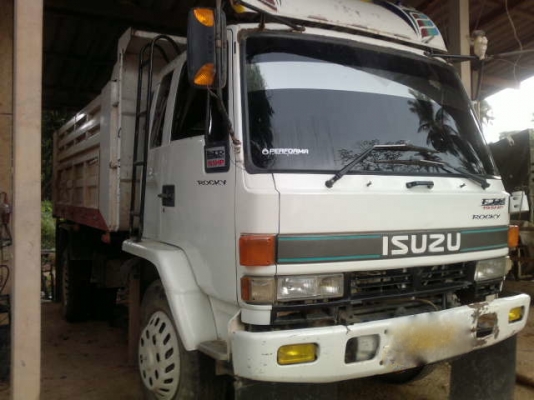 รถอีซูซุ 6 ล้อดั้ม FTR 165 แรงม้า  สนใจติดต่อ 081 - 6079515