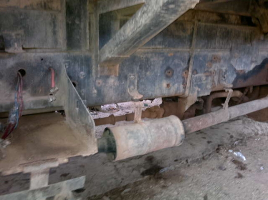 รถอีซูซุ 6 ล้อดั้ม FTR 165 แรงม้า  สนใจติดต่อ 081 - 6079515