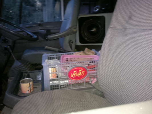 รถอีซูซุ 6 ล้อดั้ม FTR 165 แรงม้า  สนใจติดต่อ 081 - 6079515