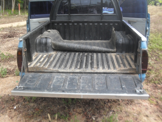 ขายอีซูซุ 4 ประตูเอนกประสงค์ (เสียภาษีปีละพันกว่าบาท)