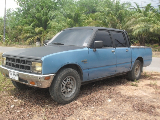 ขายอีซูซุ 4 ประตูเอนกประสงค์ (เสียภาษีปีละพันกว่าบาท)