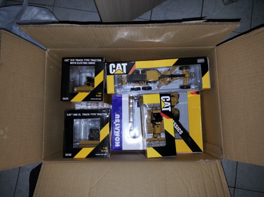 ส่งให้แล้วคับ ขอบคุณคับ ส่งรถทัวคับ สมบัตทัวคับ ถึงเช้าวันพรุ้งนี้ ส่งให้แล้วคับ ขอบคุณคับ ส่งรถทัวคับ สมบัตทัวคับ ถึงเช้าวันพรุ้งนี้