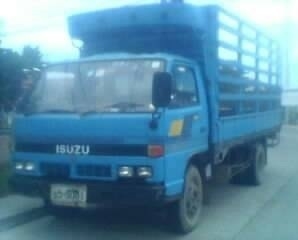ISUZU NPR 115 HP 4BD1 ปี 33 กระบะคอกเหล็กความยาว 4.30 เมตรสภาพสวย เครื่องแน่นแรงดีไม่เยิ้ม ภายในคอนโซลสวย เกียร์สั้นแล้ว ช่วงล่างเดิมๆคัชซีสวยไม่มีผุ ยาง 8.25 ขอบ 16 สภาพดีพร้อมบรรทุกพร้อมใช้งาน เอกสารเล่มทะเบียนครบพร้อมโอน ราคาต่อรองได้ครับ