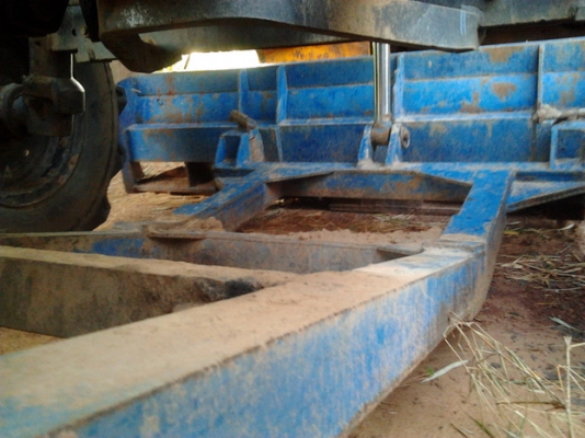 ขาย รถไถFORD 6610 เสื้อลาย ตัวเต็ม สภาพสวย แขนไม่มีปะ เครื่องดีแรง ติดง่าย แห้งดี เกียร์ดีไม่หลุดปั๊มดี หางดี ระบบไฮฯใช้งานได้ปกติ ไม่โหลด พร้อมอุปกรณ์ 2ชิ้น ใบดัน ผาน5CMT  สภาพสวย ใบดี ยางดี 4เส้น เอกสารเล่มทะเบียนพร้อม พร้อมใช้ พร้อมลุยงาน ราคาต่อรองได้