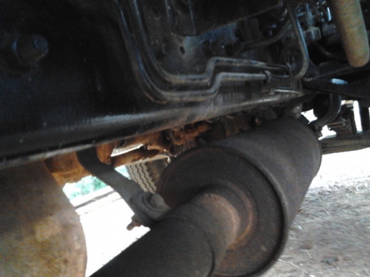 ขาย รถไถFORD 6610 เสื้อลาย ตัวเต็ม สภาพสวย แขนไม่มีปะ เครื่องดีแรง ติดง่าย แห้งดี เกียร์ดีไม่หลุดปั๊มดี หางดี ระบบไฮฯใช้งานได้ปกติ ไม่โหลด พร้อมอุปกรณ์ 2ชิ้น ใบดัน ผาน5CMT  สภาพสวย ใบดี ยางดี 4เส้น เอกสารเล่มทะเบียนพร้อม พร้อมใช้ พร้อมลุยงาน ราคาต่อรองได้