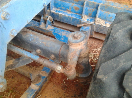 ขาย รถไถFORD 6610 เสื้อลาย ตัวเต็ม สภาพสวย แขนไม่มีปะ เครื่องดีแรง ติดง่าย แห้งดี เกียร์ดีไม่หลุดปั๊มดี หางดี ระบบไฮฯใช้งานได้ปกติ ไม่โหลด พร้อมอุปกรณ์ 2ชิ้น ใบดัน ผาน5CMT  สภาพสวย ใบดี ยางดี 4เส้น เอกสารเล่มทะเบียนพร้อม พร้อมใช้ พร้อมลุยงาน ราคาต่อรองได้