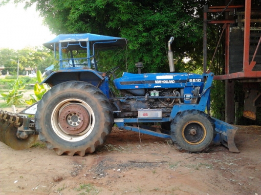 ขาย รถไถFORD 6610 เสื้อลาย ตัวเต็ม สภาพสวย แขนไม่มีปะ เครื่องดีแรง ติดง่าย แห้งดี เกียร์ดีไม่หลุดปั๊มดี หางดี ระบบไฮฯใช้งานได้ปกติ ไม่โหลด พร้อมอุปกรณ์ 2ชิ้น ใบดัน ผาน5CMT  สภาพสวย ใบดี ยางดี 4เส้น เอกสารเล่มทะเบียนพร้อม พร้อมใช้ พร้อมลุยงาน ราคาต่อรองได้