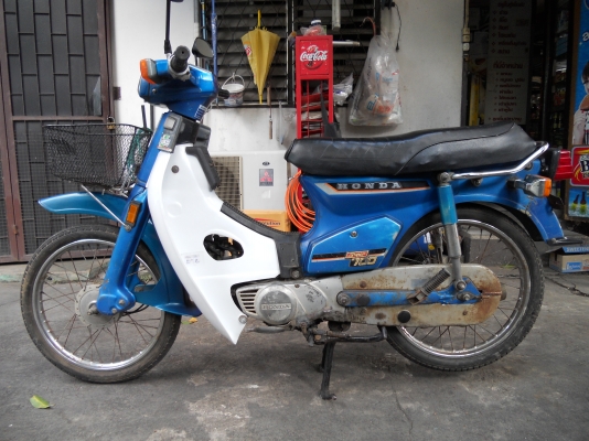 ฮอนด้า C700