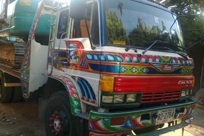 HINO F18 - 185 HP HO7C รถหางปลาสิบล้อ 2 เพลา สภาพสวยจัดทั้งคัน เครื่องแน่นแรงดีมากครับไม่มีเยิ้ม ใช้ลาก SK-200 ได้สบายครับ ภายในเก๋งสวยครบพร้อมไม่มีผุกร่อน พวงมาลัยเพาเวอร์ เบรคทริ๊ปฟี้ ช่วงล่างคัชซีสวยไม่มีบวม ยางสภาพดี 70\% พร้อมบรรทุกได้เลย เอกสารทะเบีย