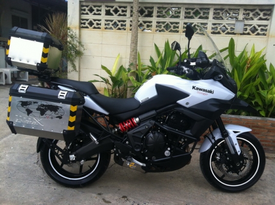 ขายดาวน์ kawasaki versys รถ ไม่ถึงเดือน วิ่ง 471 โล ของแต่ง แท้ทั้งคัน แต่งเยอะมาก ประกันชั้น1 เหลือ 11 เดือน ติดต่อ 0918759329