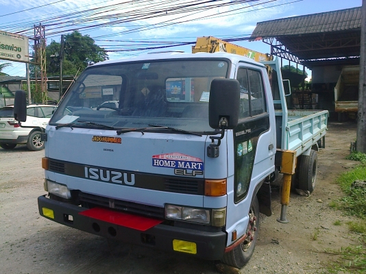 6ล้อISUZU 100แรงติดเครน2.2ตัน พร้อมใช้ สภาพดี