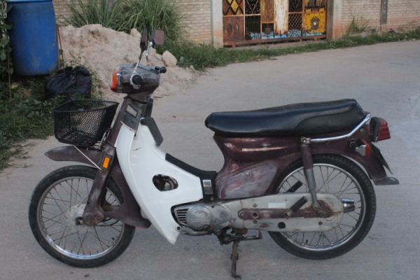 C700สีม่วงเดิมๆทะเบียนโอนราคาถูกมากที่สุดในสามโลกขาย6500บาท