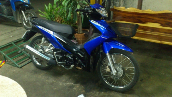 ขาย Honda Wave110i ปี53 สีน้ำเงิน-ดำ เครื่องเดิมเงียบมาก สภาพสวย วิ่งมาแค่11990 โล ผู้หญิงใช้มามือเดียว ไม่เคยชนหรือล้ม เอกสารครบ พร้อมโอน สนใจโทร 0915195549 เดี่ยวโมบาย ขาย Honda Wave110i ปี53 สีน้ำเงิน-ดำ เครื่องเดิมเงียบมาก สภาพสวย วิ่งมาแค่11990 โล ผู้หญิงใช้มามือเดียว ไม่เคยชนหรือล้ม เอกสารครบ พร้อมโอน สนใจโทร 0915195549 เดี่ยวโมบาย