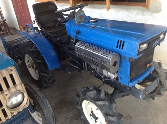 ขายรถไถนั่งขับเก่ญี่ปุ่น ยี่ห้อ iseki ขนาด 11 แรงม้า 2 เพลา สภาพสวยพร้อมใช้งาน และยังไม่เคยใช้งานในไทย